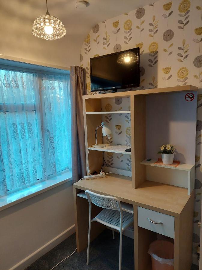 Home Accommodation Southampton Eksteriør billede
