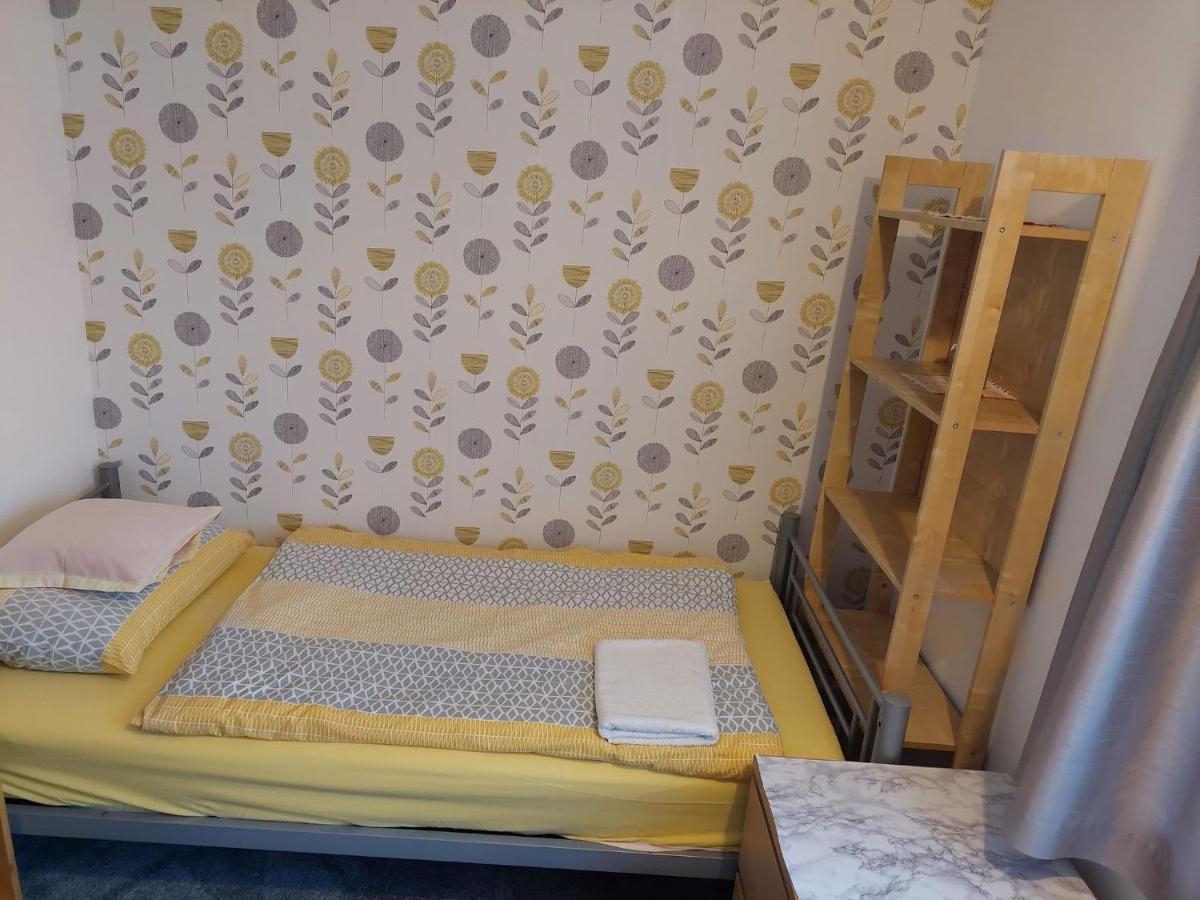 Home Accommodation Southampton Eksteriør billede