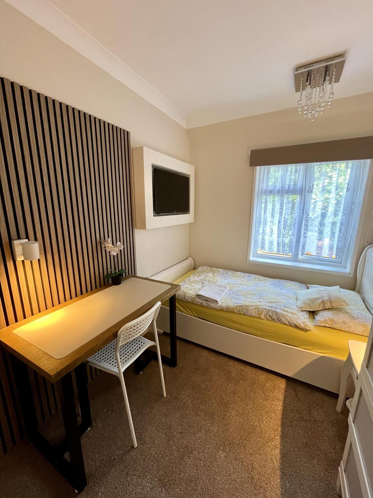 Home Accommodation Southampton Eksteriør billede