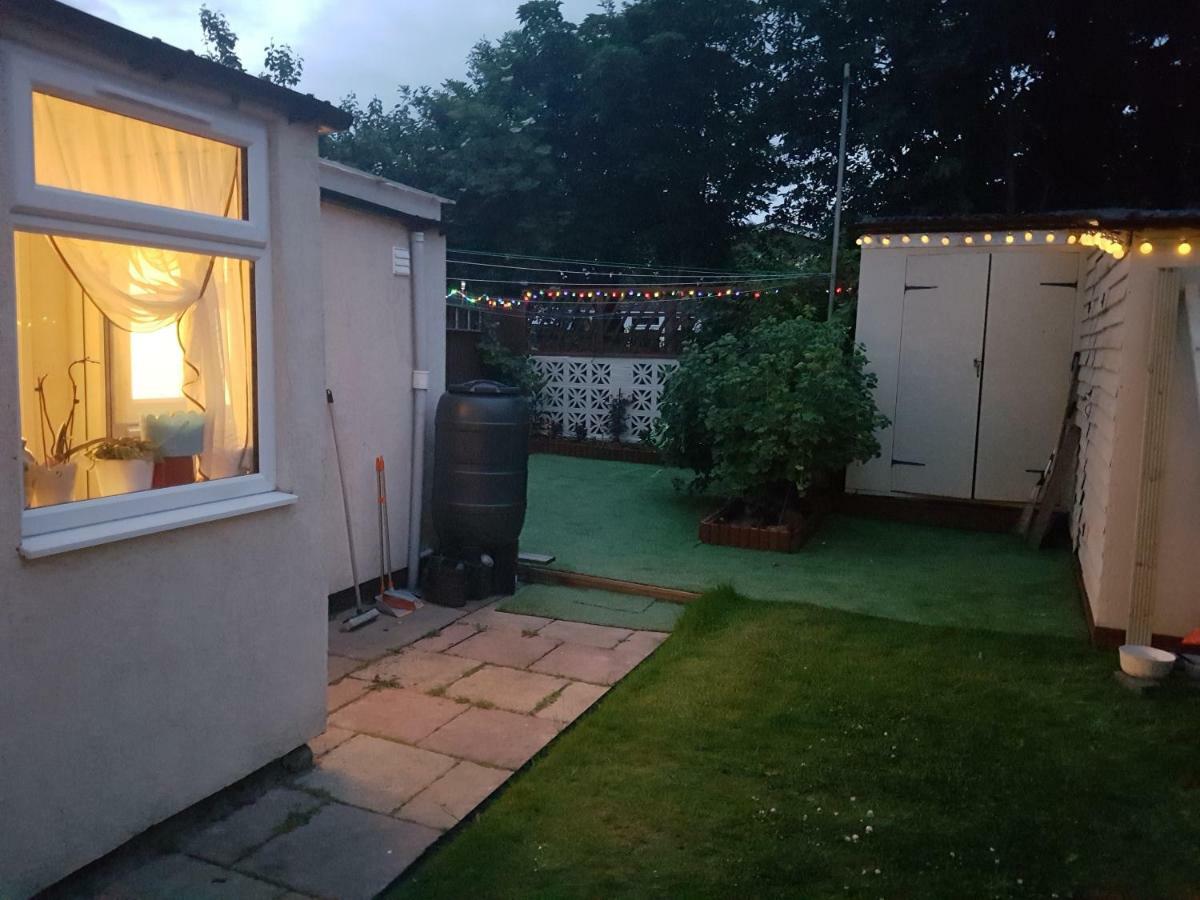 Home Accommodation Southampton Eksteriør billede